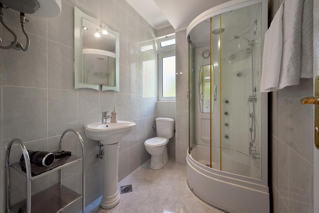 Apartmani Kuca U Maslinama Sveti Stefan Eksteriør billede