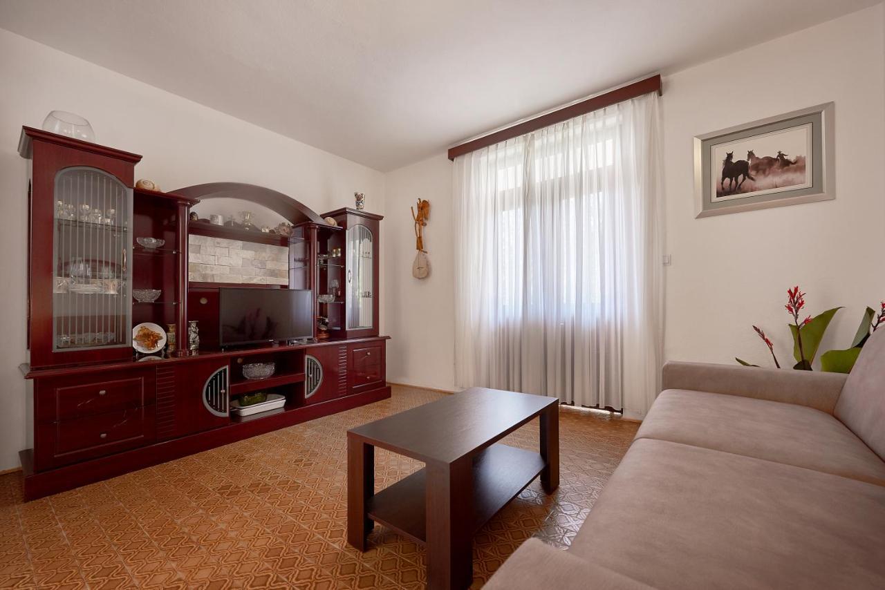 Apartmani Kuca U Maslinama Sveti Stefan Eksteriør billede