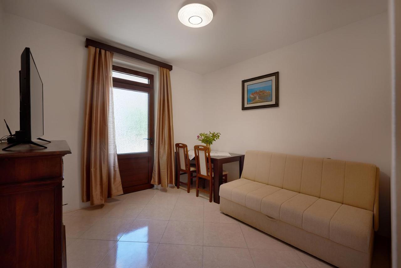 Apartmani Kuca U Maslinama Sveti Stefan Eksteriør billede