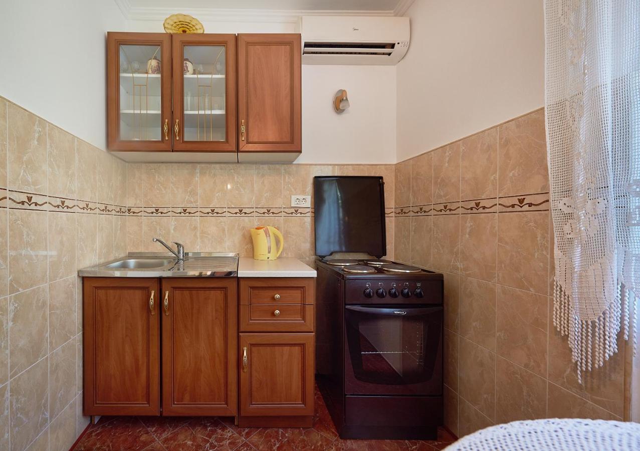 Apartmani Kuca U Maslinama Sveti Stefan Eksteriør billede